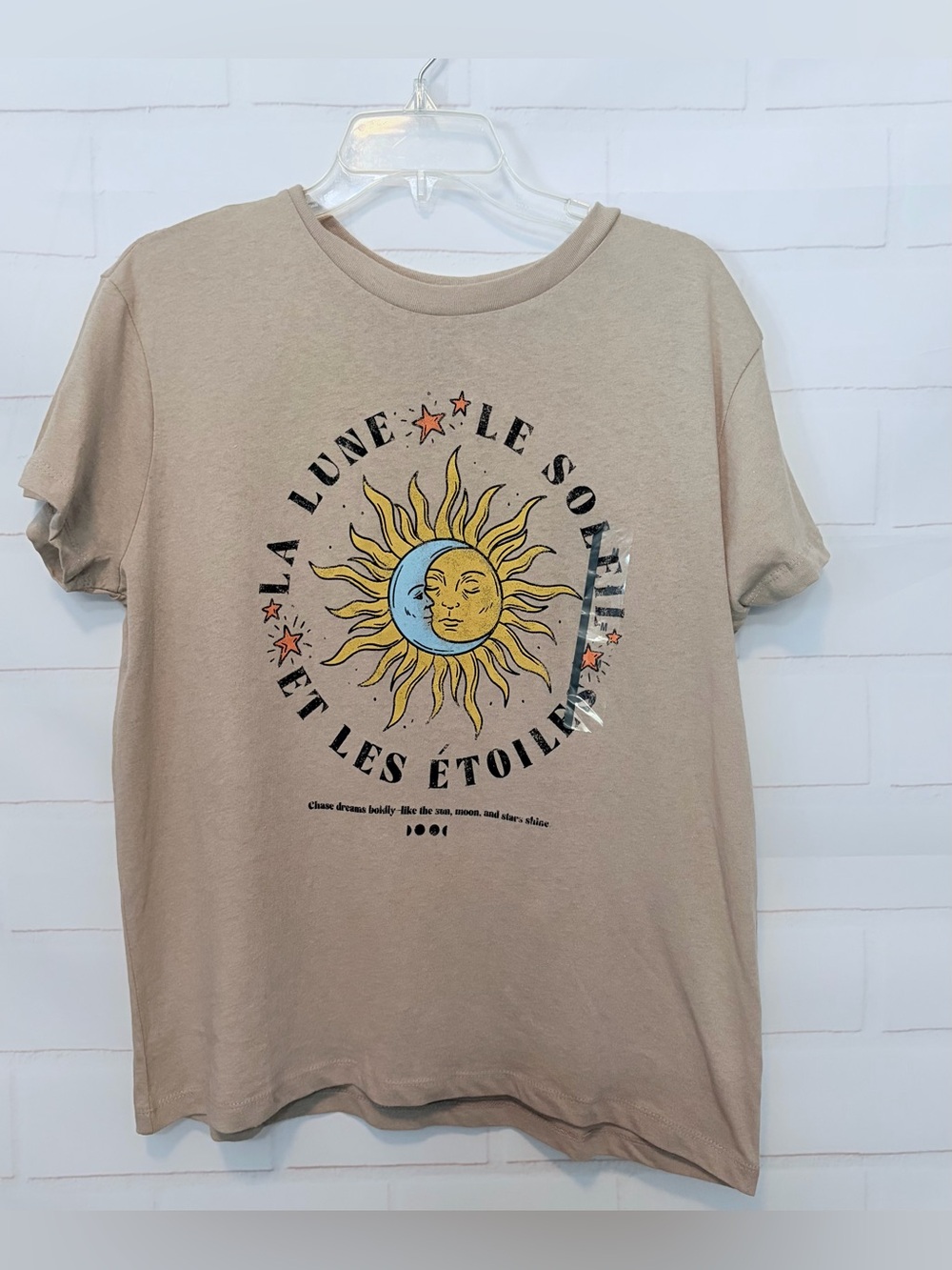 Doe. Celestial Sun and Moon Graphic T-Shirt SZ M NWT